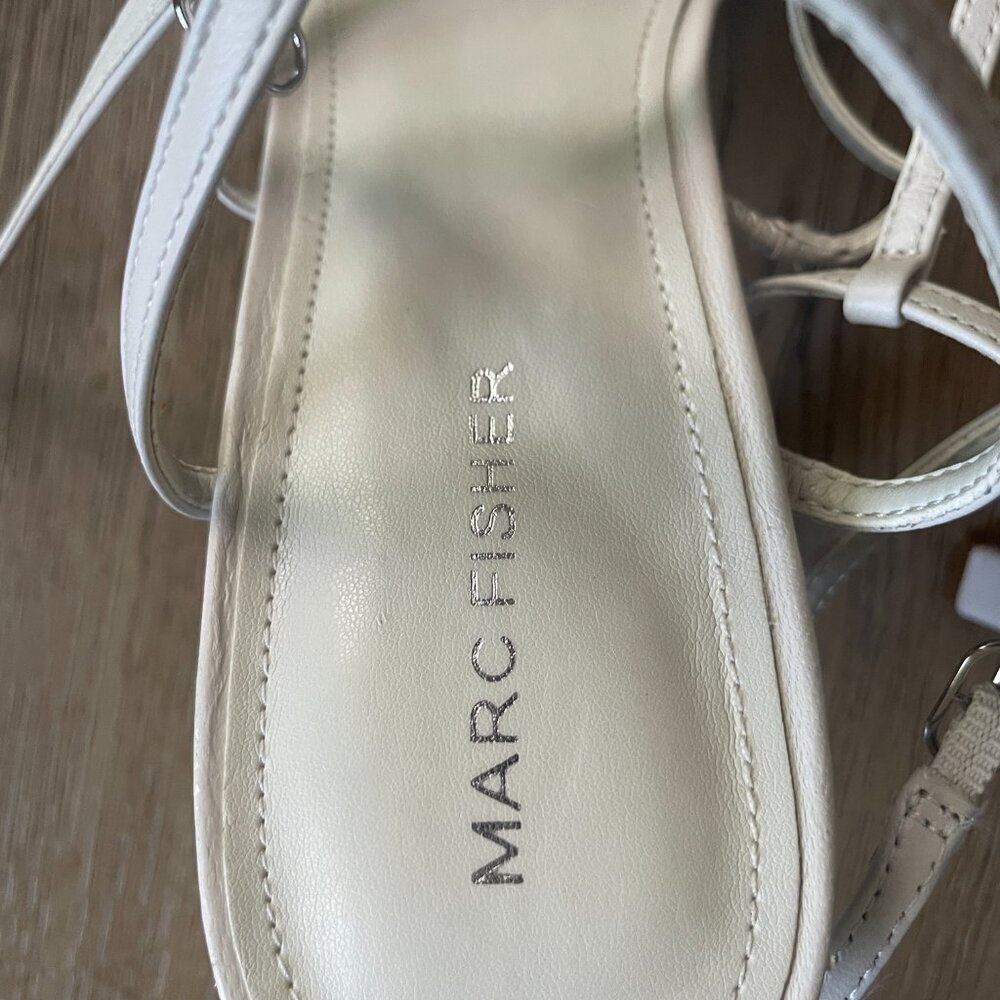 Marc Fisher Women's White Leather Strappy Kitten Heel Sandal Shoes 10M! - Picture 3 of 8